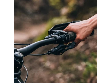 Sendhit Nock V3 kasisuojat polkupyoraan suojaavat kasia tehokkaasti maastoajossa ja endurokilpailuissa 4 kuva