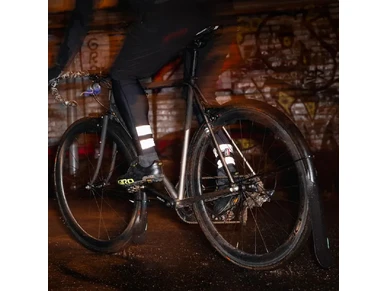 Ass Saver ToeTector polkupyoran eturoiskelappa lisasuoja jaloillesi1 kuva