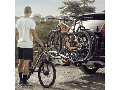 926002 Polkupyoran kuljetusteline THULE VeloCompact 3 13pin 3 pyoralle Thule pyorakarryt ja Thule varusteet eBikeparts 3 kuva