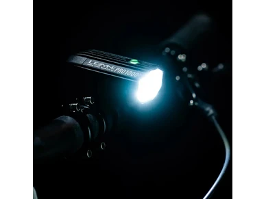 1 LED 25F V337 Ladattava led etuvalo LEZYNE Micro Drive Pro 1000 musta Tilaa polkupyoran valot edullisesti eBikeparts verkkokaupasta 1 image