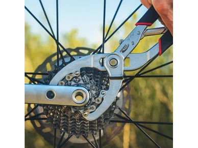 17150 FEEDBACK SPORTS Cassette pliers kasettipihdit ketjupiiska 1 kuva